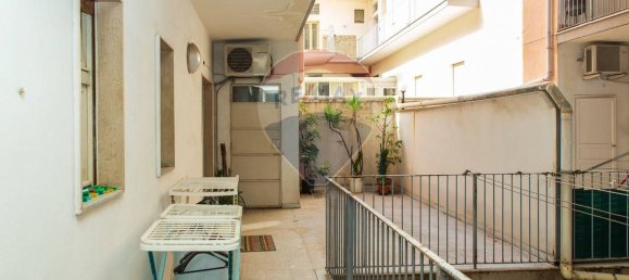 Apartamento de 9 habitaciónes en Catania, Italy No. 305601 16