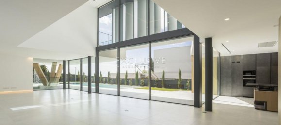 5 bedrooms Villa in Albufeira, Portugal No. 7534 8