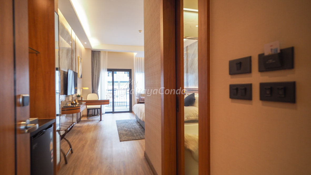 Studio in the Condo in Pattaya, Thailand No. 5125