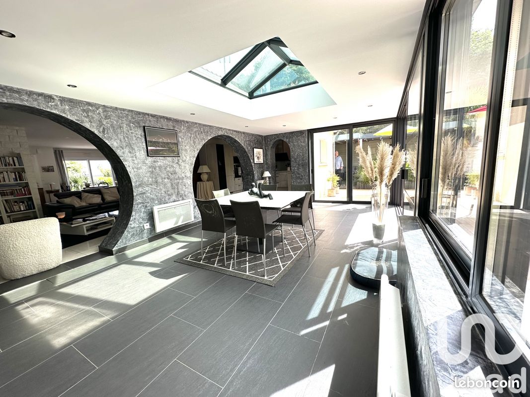 5 bedrooms House in Amberieu-en-Bugey, France No. 343518