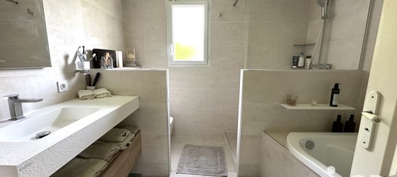 5 bedrooms House in Amberieu-en-Bugey, France No. 343518 8