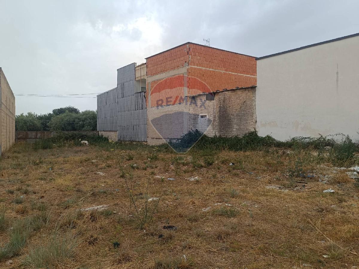 Terreno em Solarino, Italy 420 m² N.º 357409