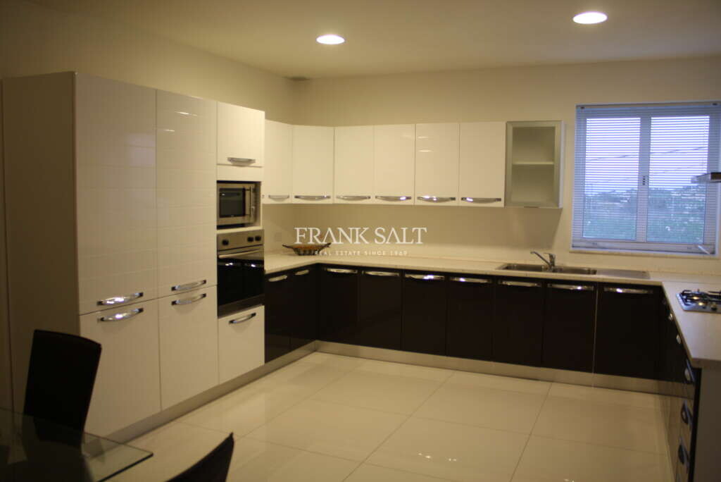 3 bedrooms Villa in Naxxar, Malta No. 8302