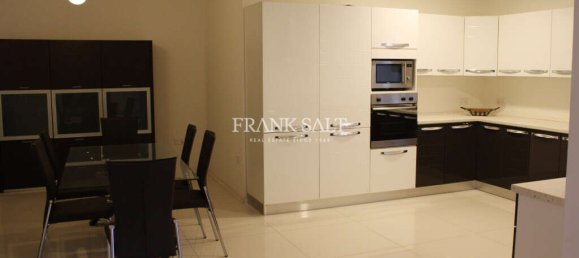 3 bedrooms Villa in Naxxar, Malta No. 8302 2