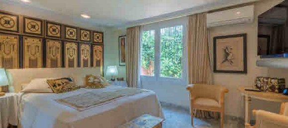 5 bedrooms Villa in Marbella, Spain No. 47936 12