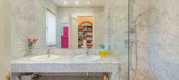 5 bedrooms Villa in Marbella, Spain No. 47936 13