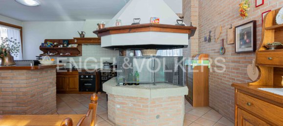 6 bedrooms Villa in Noventa Padovana, Italy No. 102910 17
