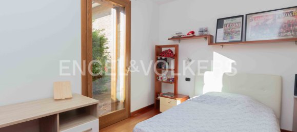 6 bedrooms Villa in Noventa Padovana, Italy No. 102910 11