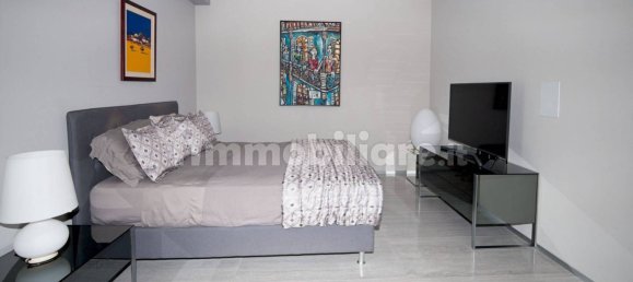 Villa de 3 dormitorios en Padenghe sul Garda, Italy No. 360387 7