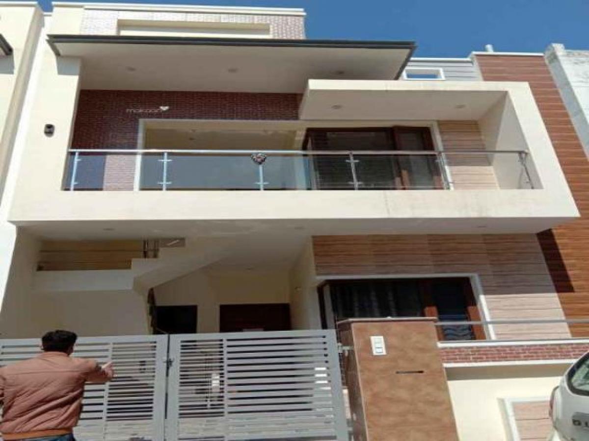 3 Schlafzimmer Haus in Mohali, India, Nr. 22582