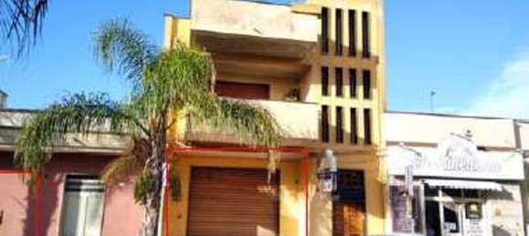 300m² Commercial property in Latiano, Italy No. 185672 2