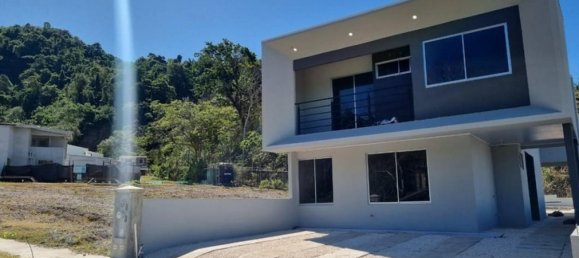 4 bedrooms House in Garabito, Costa Rica No. 200 2