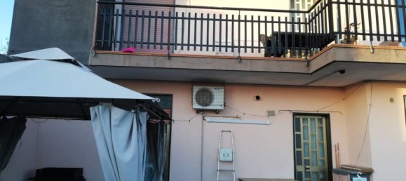 Apartamento de 2 dormitorios en Mascalucia, Italy No. 201293 3
