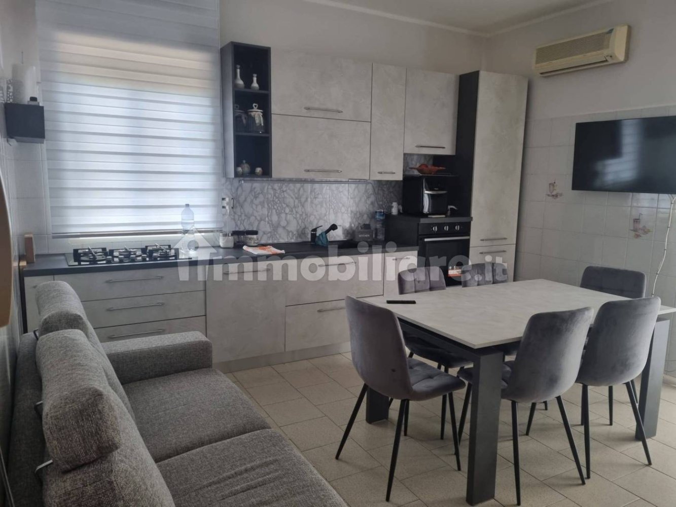 Apartamento de 2 dormitorios en Mascalucia, Italy No. 201293