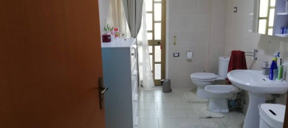 Apartamento de 2 dormitorios en Mascalucia, Italy No. 201293 4