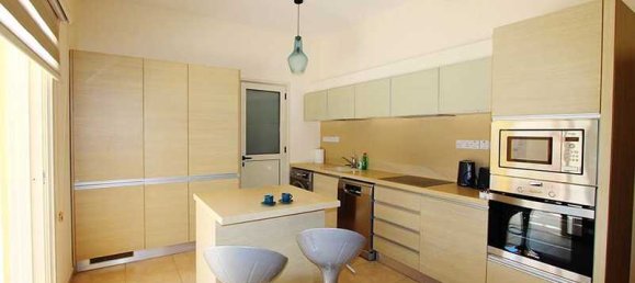 Propiedad comercial de 4 dormitorios en Pyla, Cyprus No. 18154 6