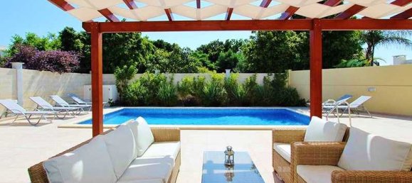 Propiedad comercial de 4 dormitorios en Pyla, Cyprus No. 18154 11