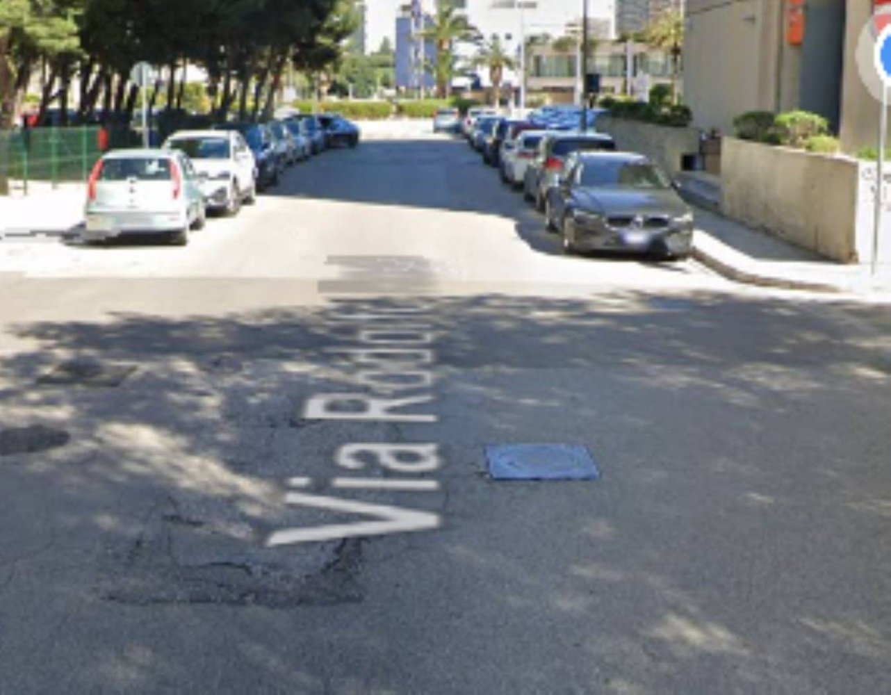 15m² Parking in Bari, Italy No. 301421