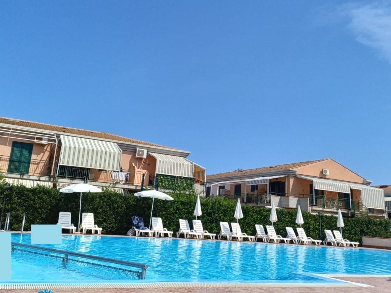 4 bedrooms Apartment in Campofelice di Roccella, Italy No. 354994