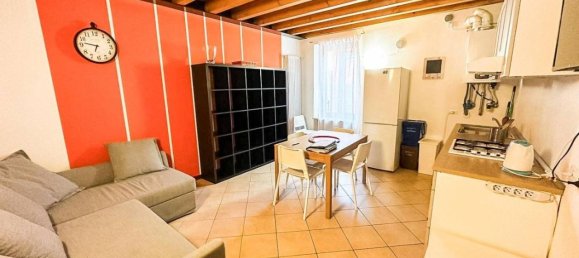 2 rooms Apartment in Gardone Riviera, Italy No. 40394 9