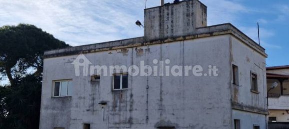 5 rooms Building in Tuglie, Italy No. 104554 15