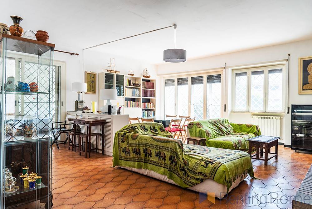 Вилла с 4 спальнями в Ардеа, Италия № 47120