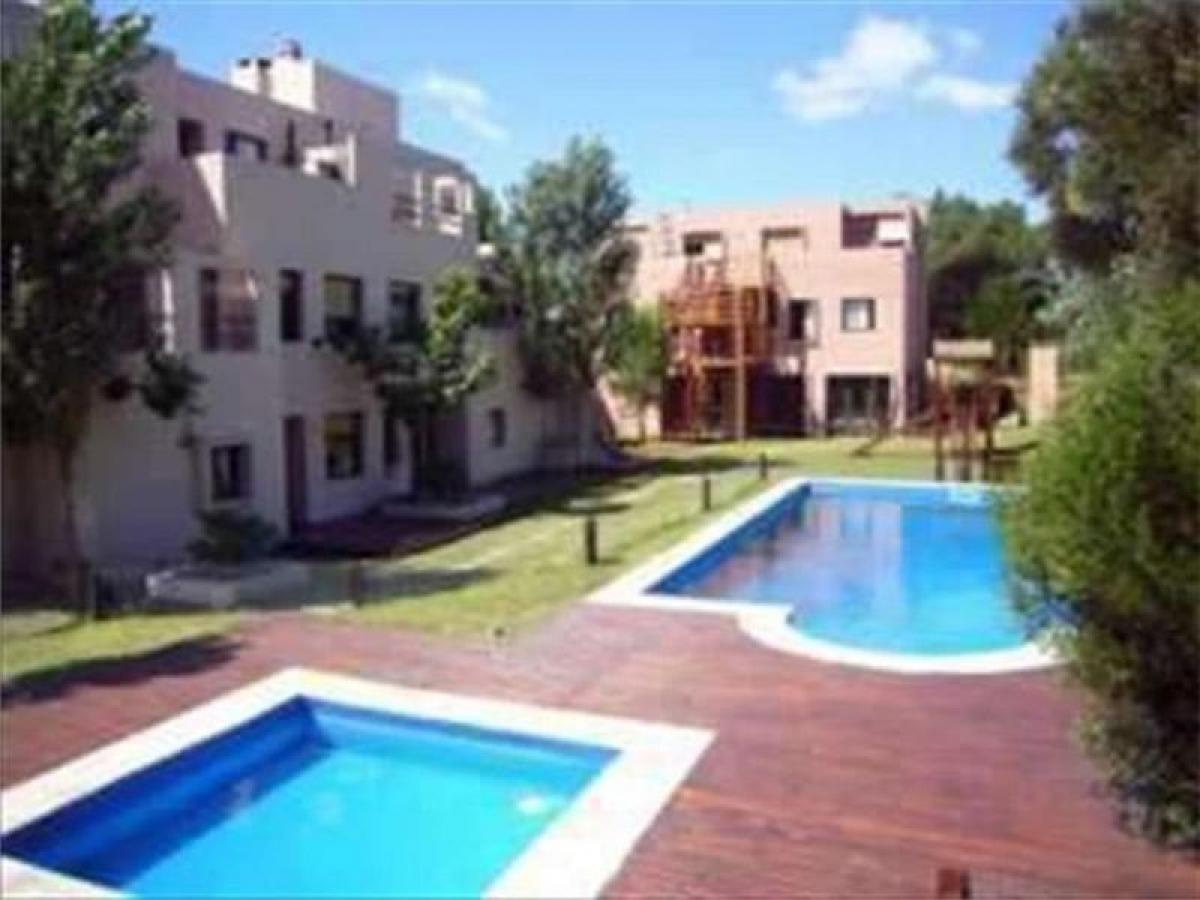 630m² Hotel in Mar del Plata, Argentina No. 104772