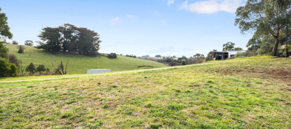 1086.11m² Land in Leongatha, Australia No. 400 4