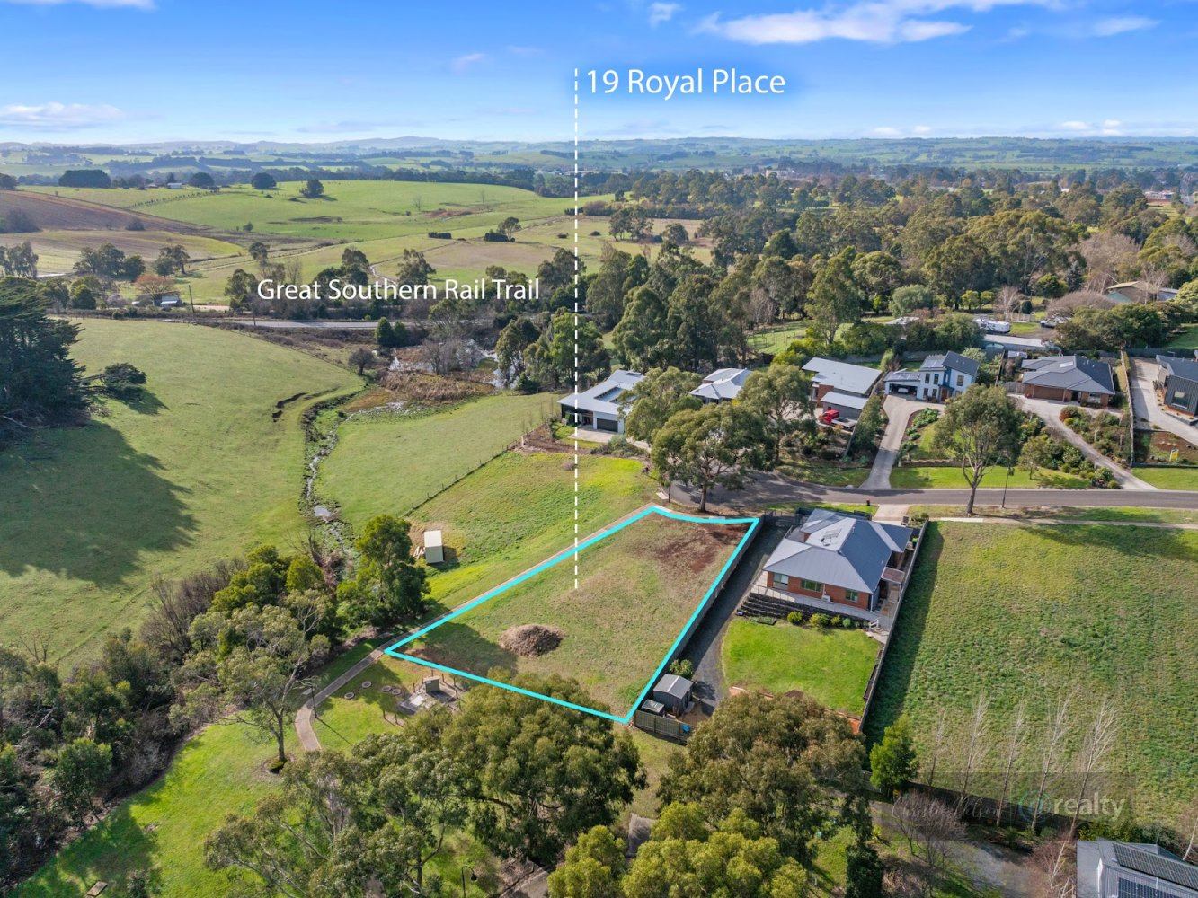 1086.11m² Land in Leongatha, Australia No. 400
