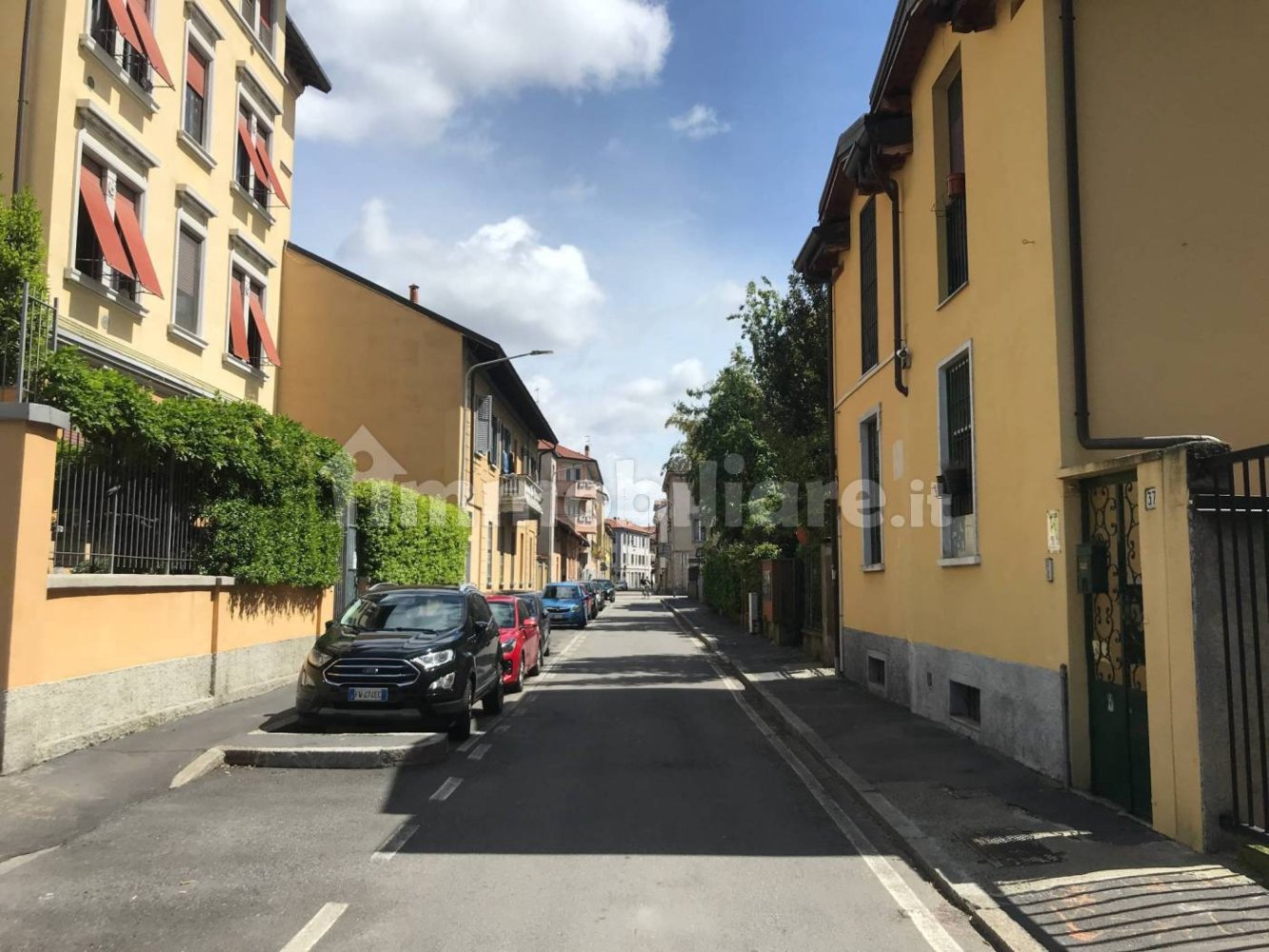 Propriété commerciale à Corsico, Italy 60m² No. 65784