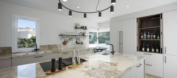 Вилла с 7 спальнями в Бенахавис, Испания № 52665 13