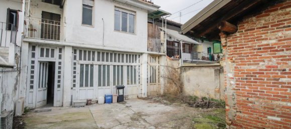 3 bedrooms House in Montanaro, Italy No. 158440 33