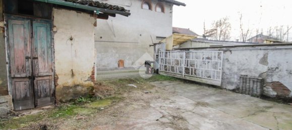 3 bedrooms House in Montanaro, Italy No. 158440 2