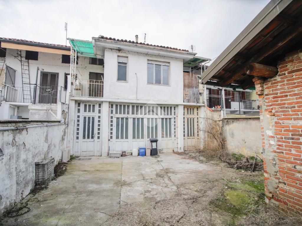 3 bedrooms House in Montanaro, Italy No. 158440