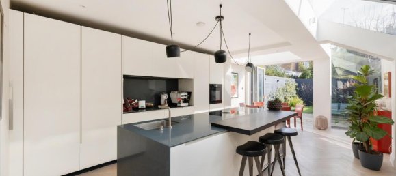 3 bedrooms House in London, United Kingdom No. 6939 6