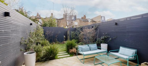 3 bedrooms House in London, United Kingdom No. 6939 19