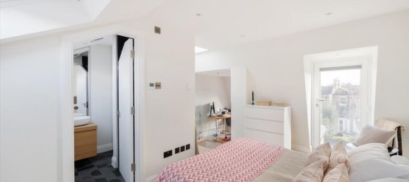 3 bedrooms House in London, United Kingdom No. 6939 13