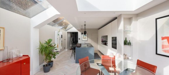 3 bedrooms House in London, United Kingdom No. 6939 2