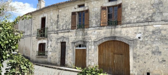 Casa de 4 dormitorios en Grand-Brassac, France No. 104694 3