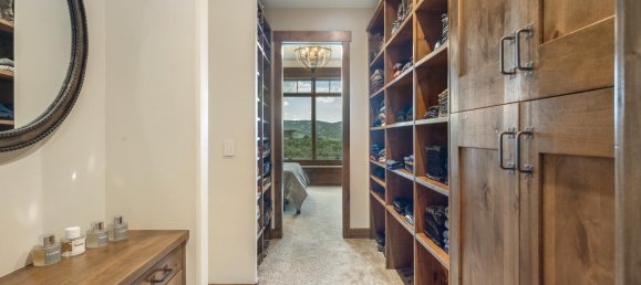 4 bedrooms Commercial property in Eagle, USA No. 53 17