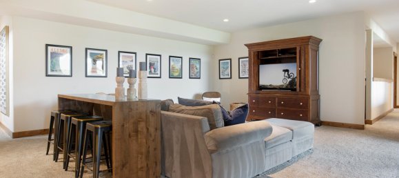 4 bedrooms Commercial property in Eagle, USA No. 53 24