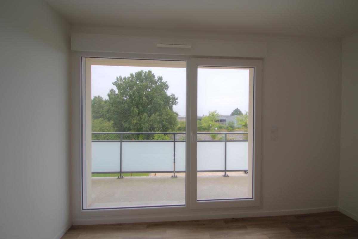 Apartamento de 3 dormitorios en Saint-Jean-de-la-Ruelle, France No. 80593