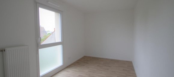 Apartamento de 3 dormitorios en Saint-Jean-de-la-Ruelle, France No. 80593 5