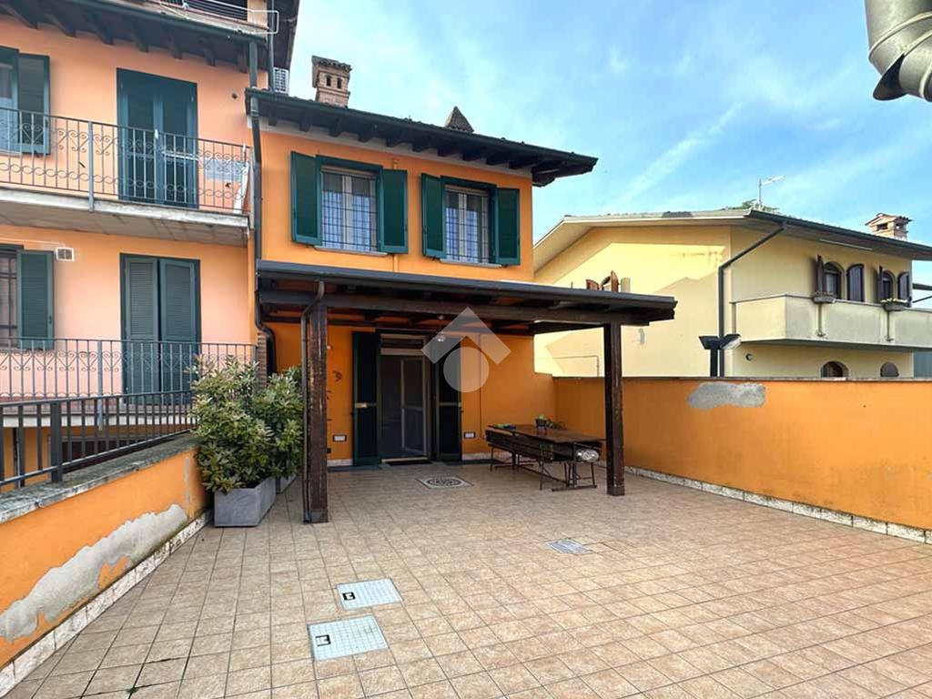 2 bedrooms House in Bagnolo Cremasco, Italy No. 144587