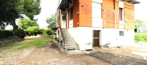 2 bedrooms House in Cesena, Italy No. 319148 8