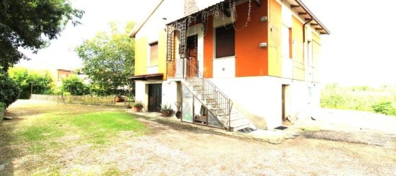 2 bedrooms House in Cesena, Italy No. 319148 4