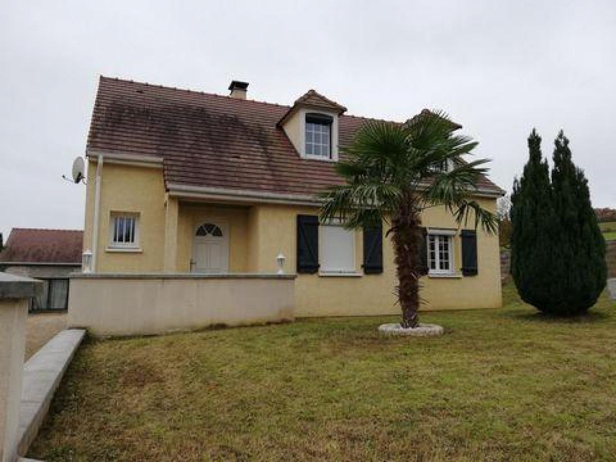 3 bedrooms House in Sens, France No. 9409
