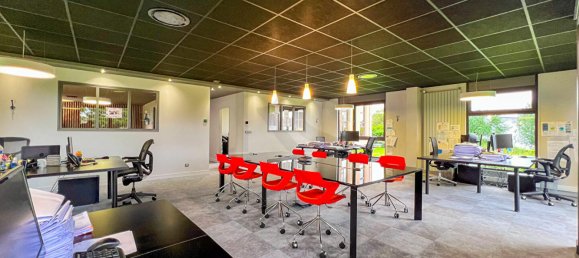 110m² Office in Orne, France No. 297235 5