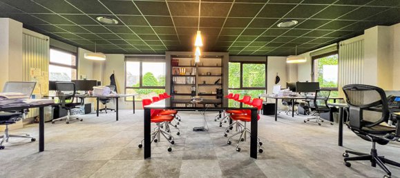 110m² Office in Orne, France No. 297235 6