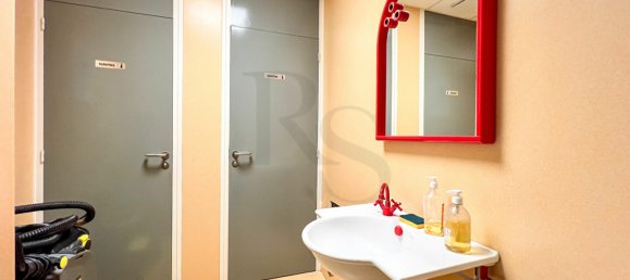 110m² Office in Orne, France No. 297235 9